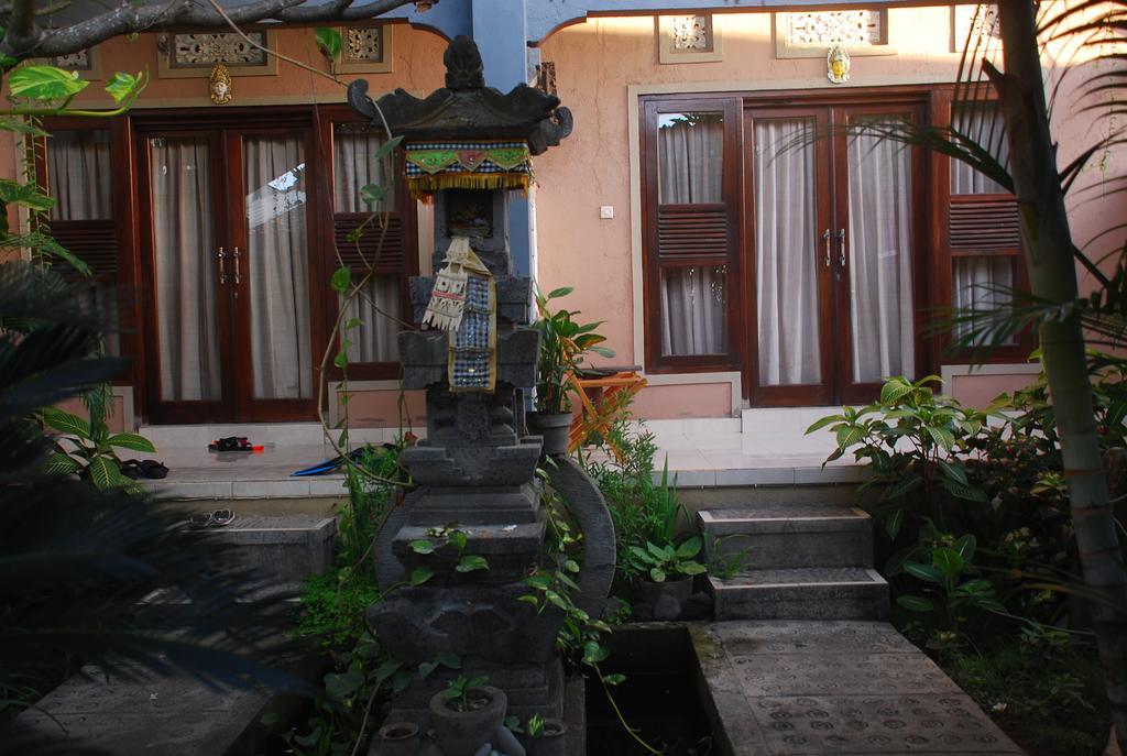 Rumahku Homestay Αμέντ Εξωτερικό φωτογραφία